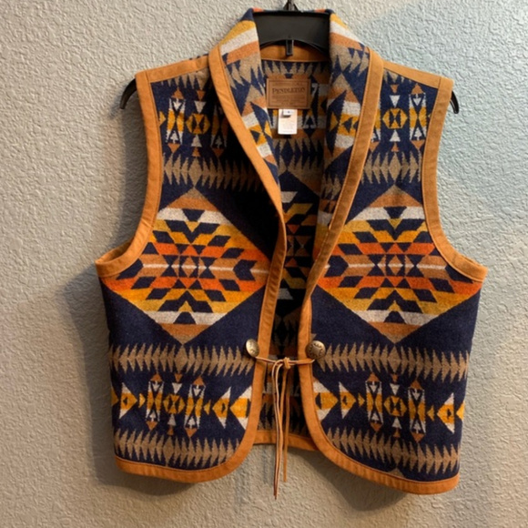 Pendleton Jackets & Blazers - Pendleton Aztec Wool Vest - S EUC